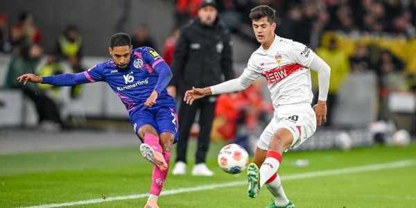 2-1逆转，29岁拜仁旧将发威：率队反超多特蒙德，逼近德甲前二