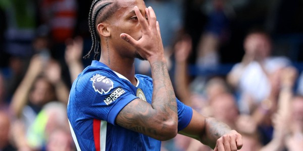 乔-科尔：全能的佩德罗为切尔西带来战术灵活性，他非常出色