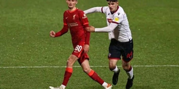 红军青训璞玉远渡法甲——莫顿签约里昂开启五年新约