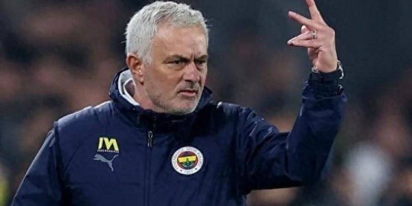 欧冠抽签结果出炉！皇马等4队远征，巴萨抽好签，切尔西获表彰！